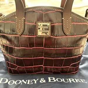 NEW Doone & Bourke Purse with dust bag (no tags)